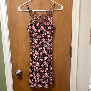 Xhilaration XS dress with roses